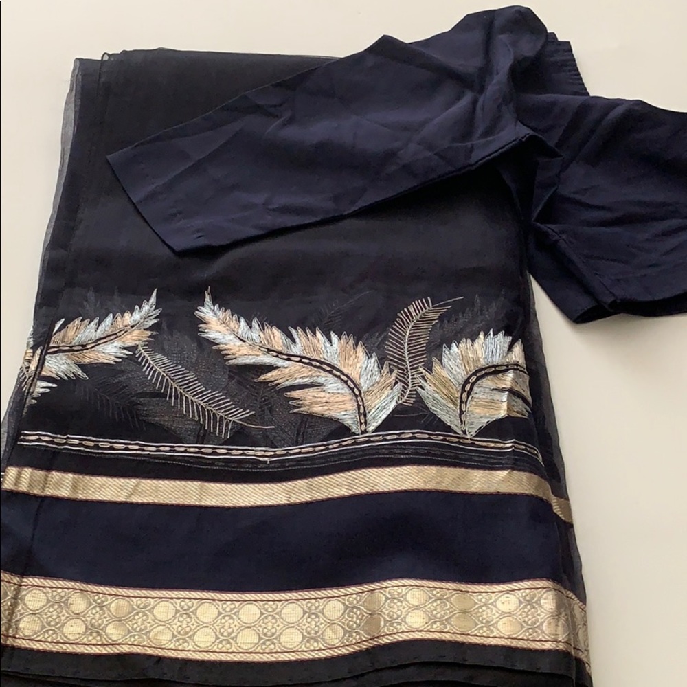 Blue and gold/sliver leaf net sari
